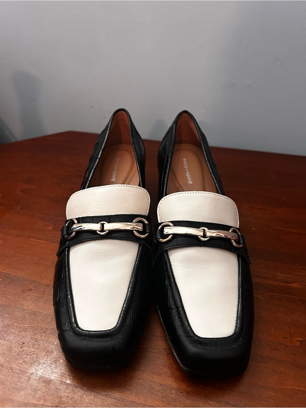 Easy Spirit Leather Darby Two-Tone Black and Cream Women’s Horsebit Loafers 8.5 - Picture 2 of 16
